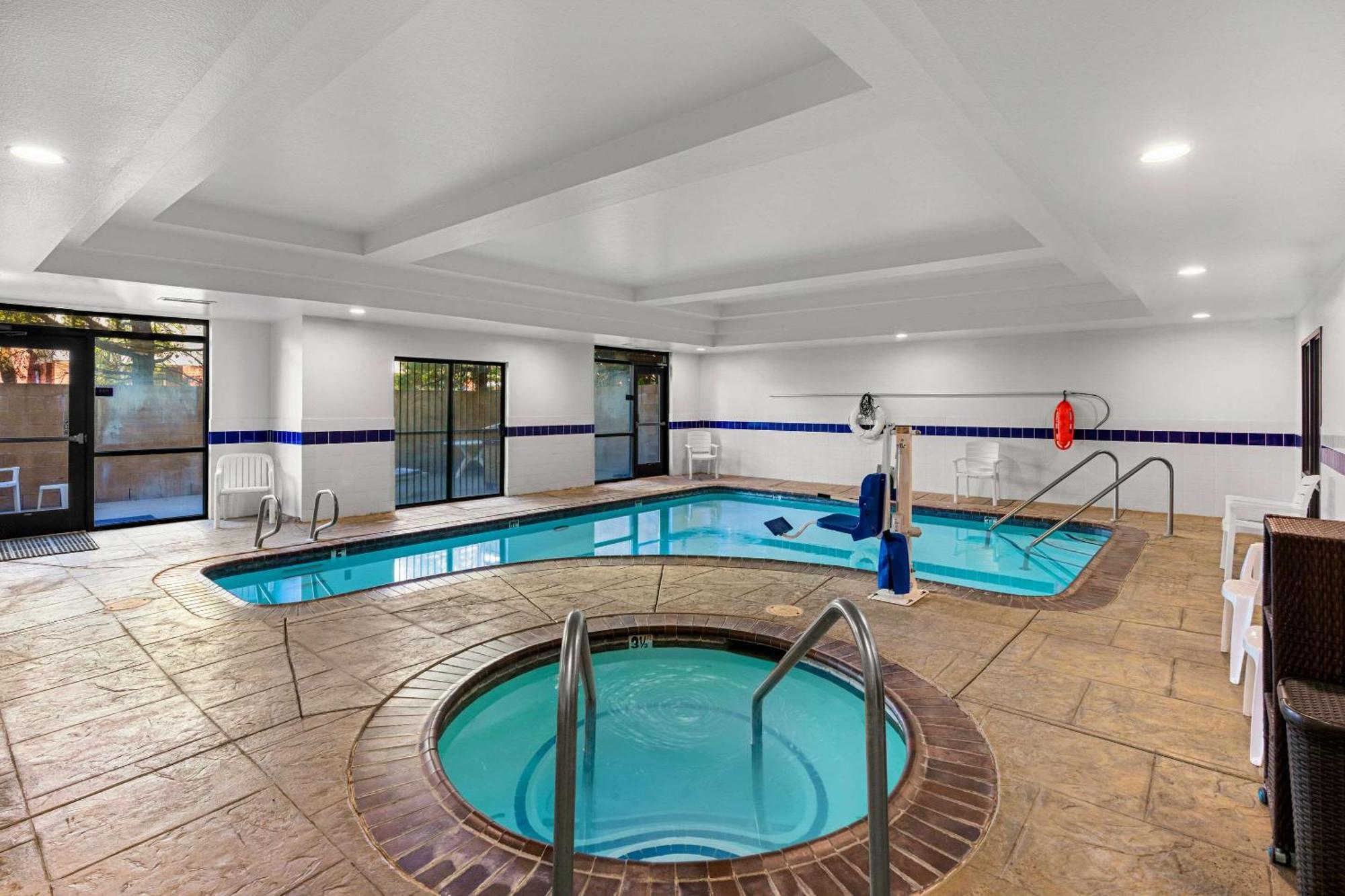 Comfort Suites Vacaville-Napa Valley Area Exteriér fotografie