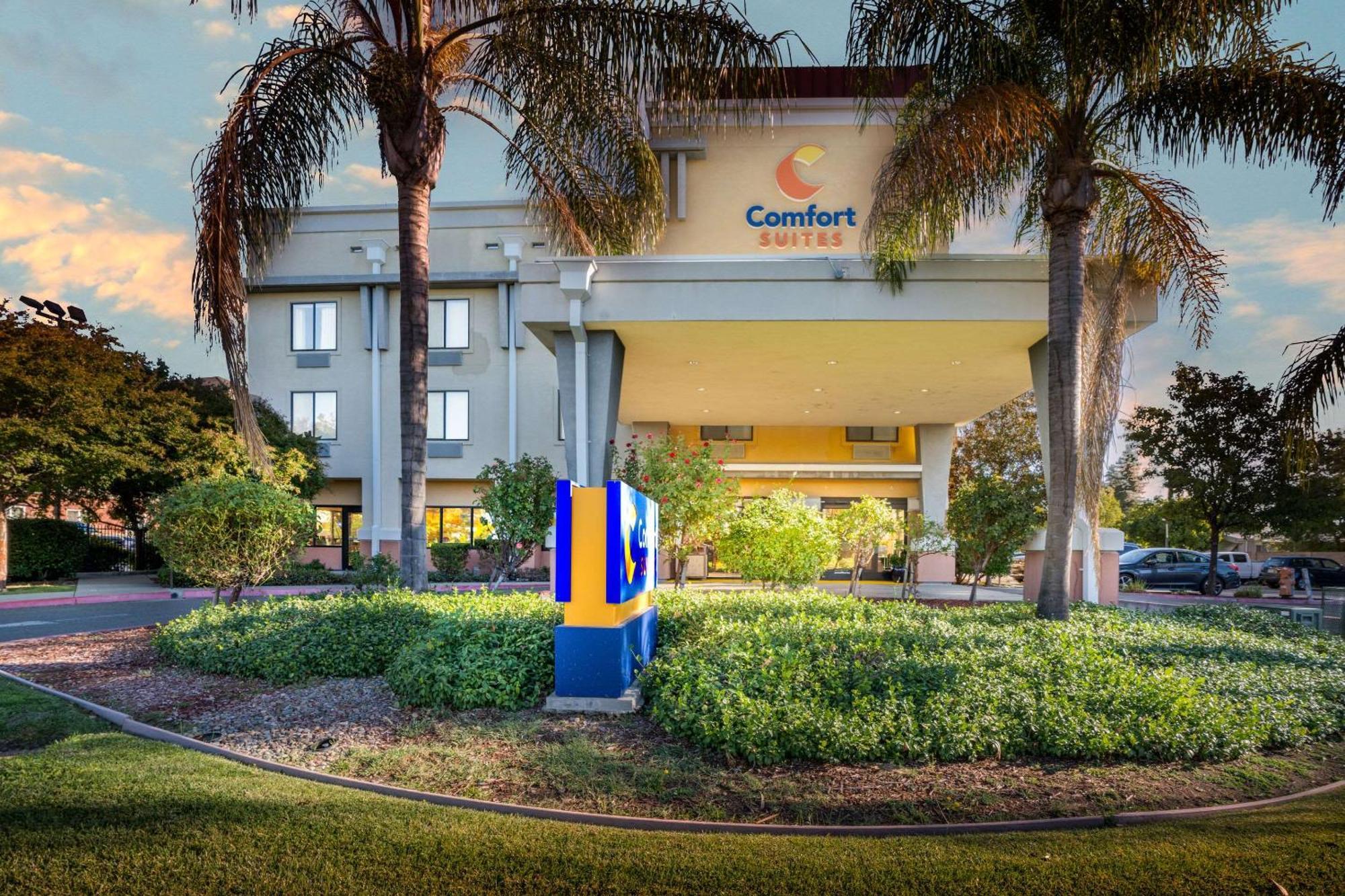 Comfort Suites Vacaville-Napa Valley Area Exteriér fotografie
