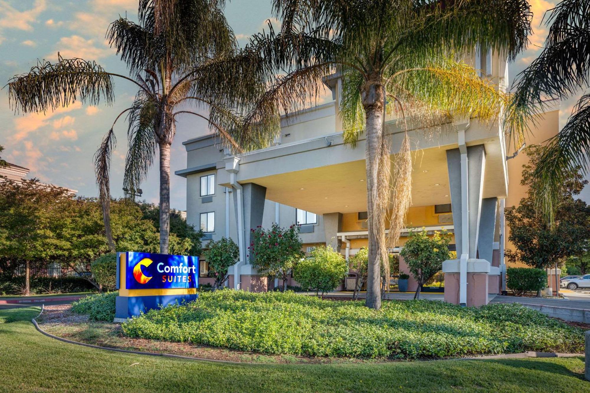Comfort Suites Vacaville-Napa Valley Area Exteriér fotografie